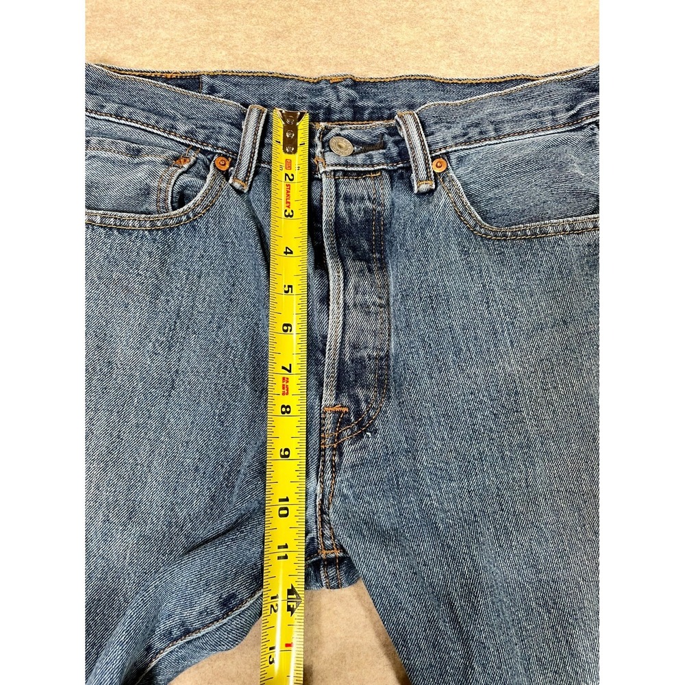Levi's 501 Authentic Original Fit Jeans Mens 32x30 Blue Denim Cotton Button‎ Fly - Picture 15 of 16